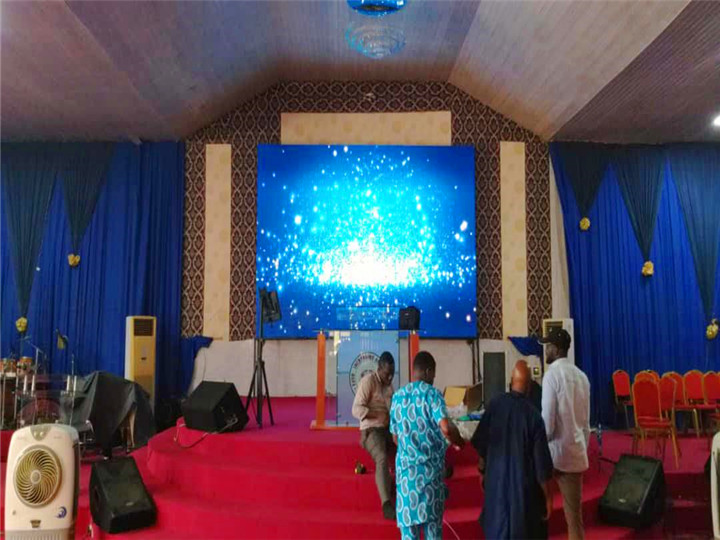 P6 Εσωτερική μπροστινή υπηρεσία LED Video Wall στη Νιγηρία